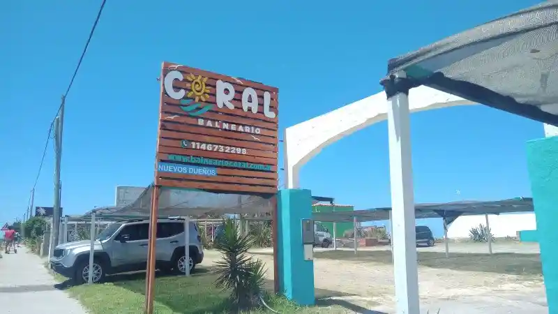 Entrada al Balneario